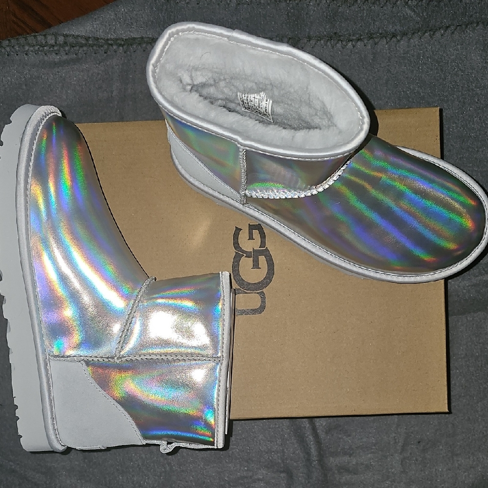 UGG Iridescent Silver Classic Mini Winter Boots (Ultra Rare)